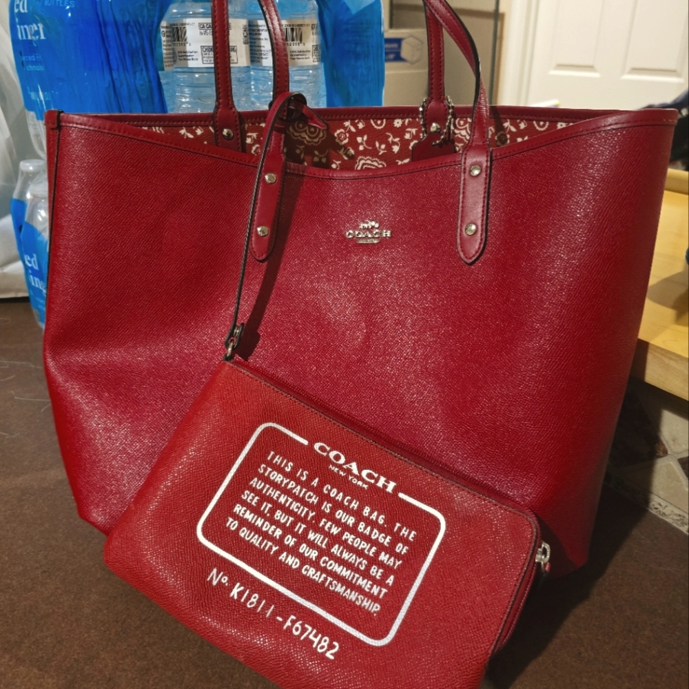 Red Coach bag with clutch